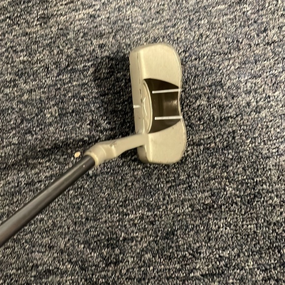Putter - Picture 2 of 3
